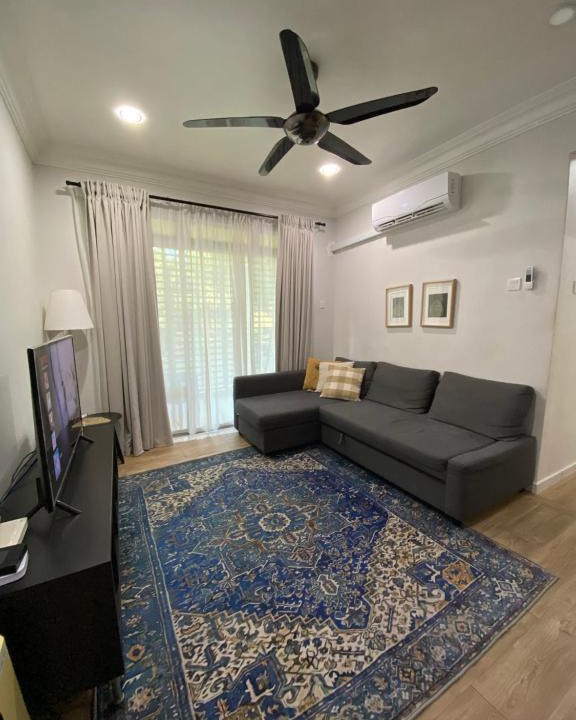 Kampung Paroi Apartment | Homestay Hana Senawang