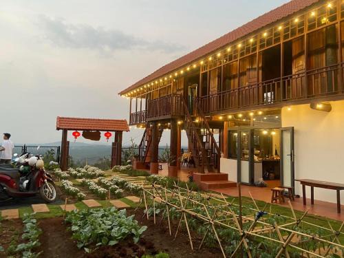 Buon Ma Thuot Ski Chalet | Homestay Lưng Đồi