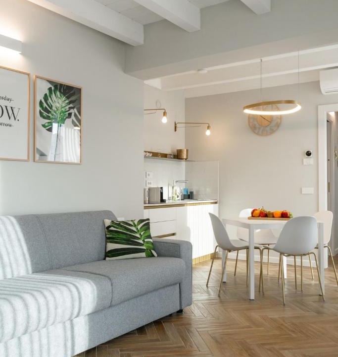 San Zeno Apartment | HomeThirtyFour