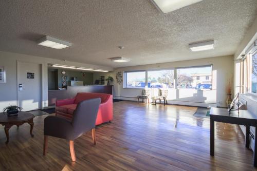 Eiber Hotel | HomeTowne Studios by Red Roof Denver - Lakewood West