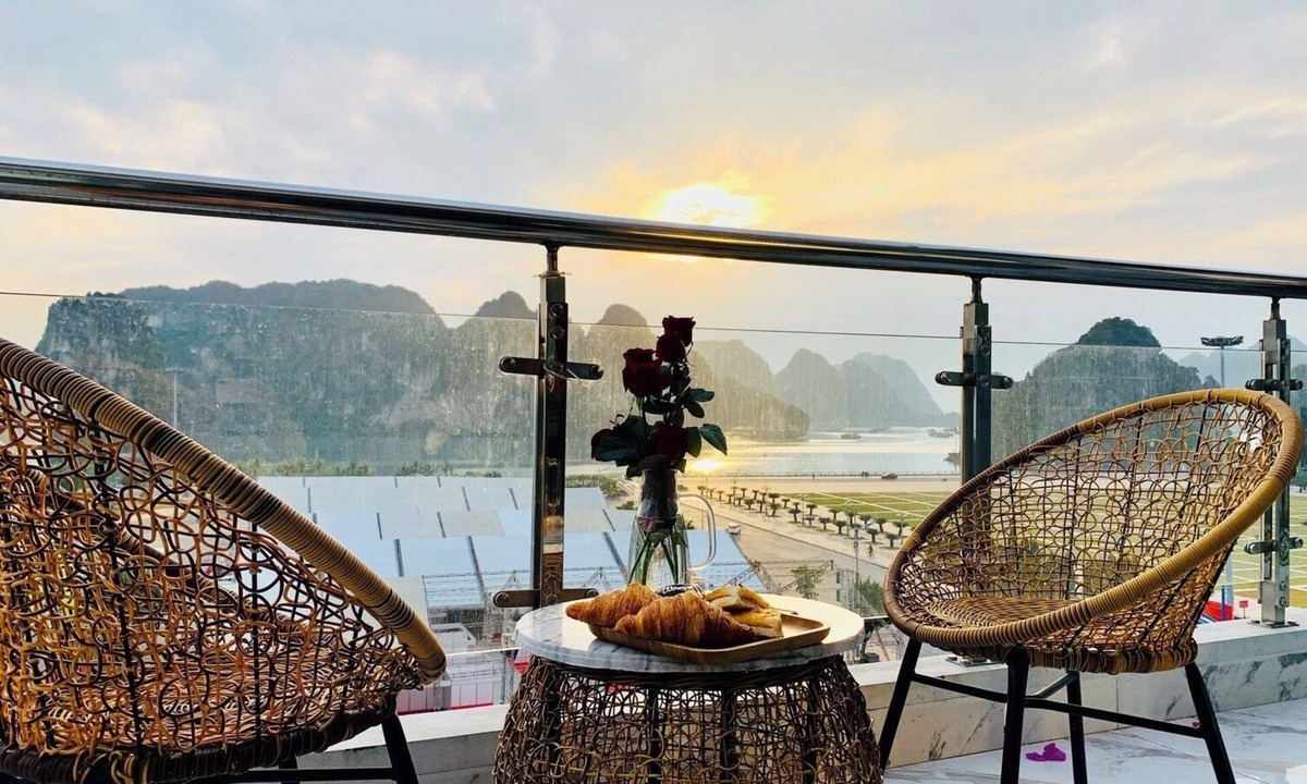 Ha Long Hotel | Hon Gai Hotel