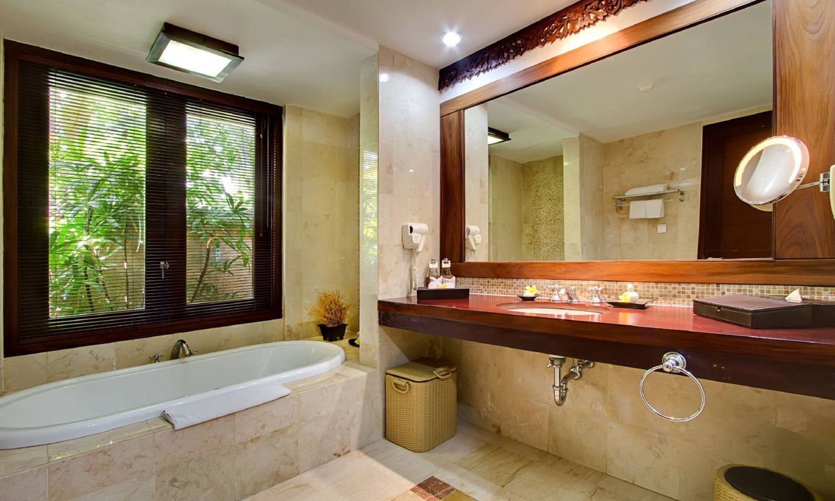 Kartika Plaza Villa | Honeymooners Villa, best location near to the Beach and shopping center