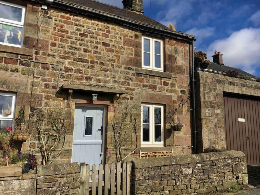 Longnor House | Honeysuckle Cottage