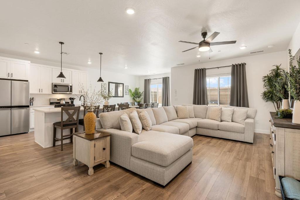 St. George House | Horizon Haven townhouse
