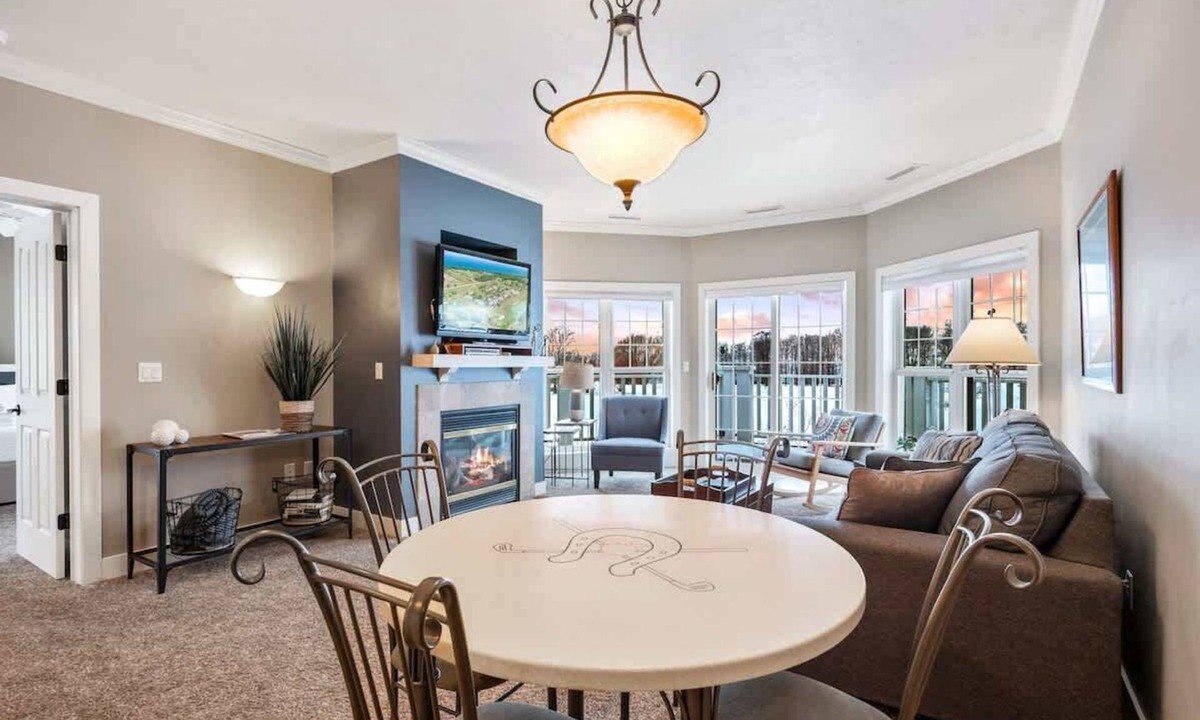 Egg Harbor Condo | Horseshoe Bay #2- Private Golf Club Access!
