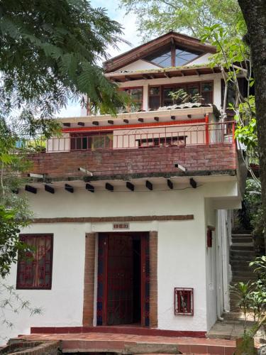 Cali House | Hospedaje Casa Renasiente - Guest house