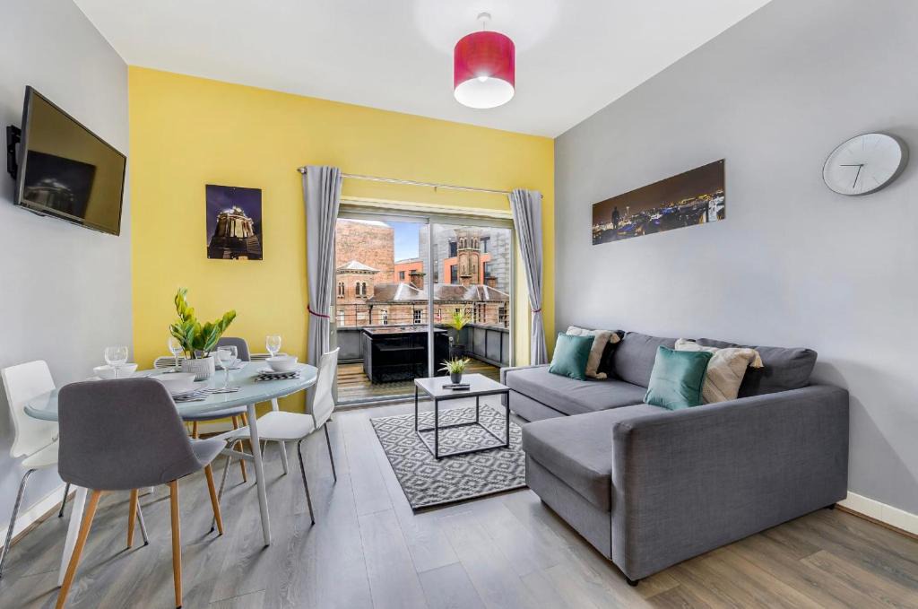 Liverpool City Centre Apartment | Host & Stay - Campbell Square Roof Terrace Apartment