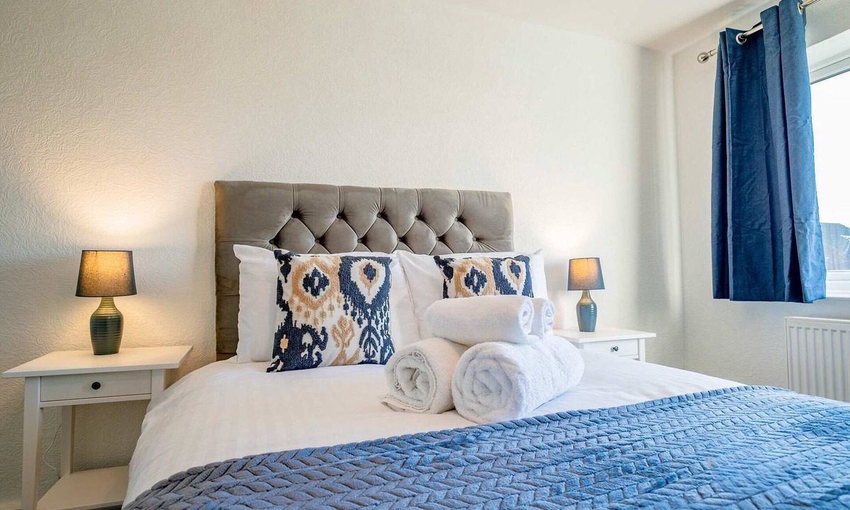 Spetchley House | Host & Stay | Chestnut Residence