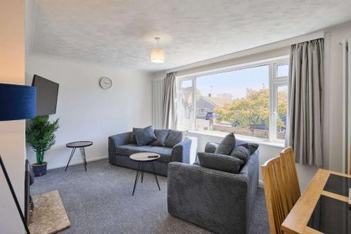 Thetford House | Host & Stay - Park View