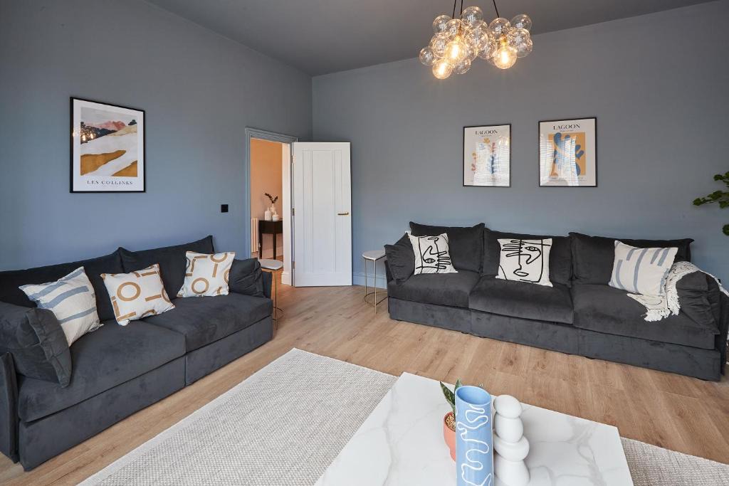 Harrogate City Centre House | Host & Stay - Parkside Villa