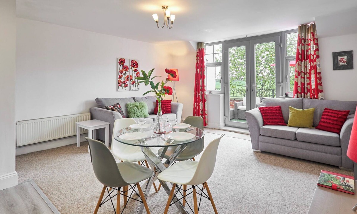 Bedlington Apartment | Host Stay The Paddock