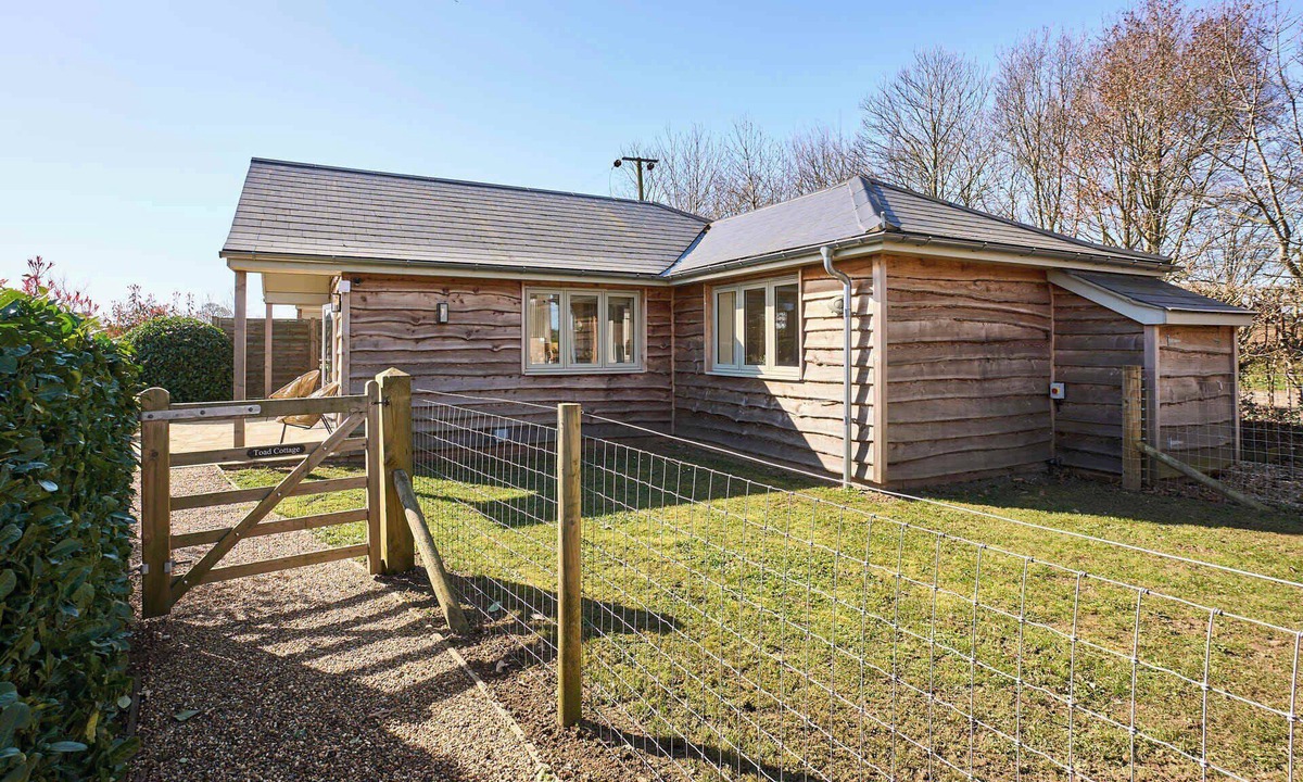 Foxley House | Host & Stay | Toad Cottage