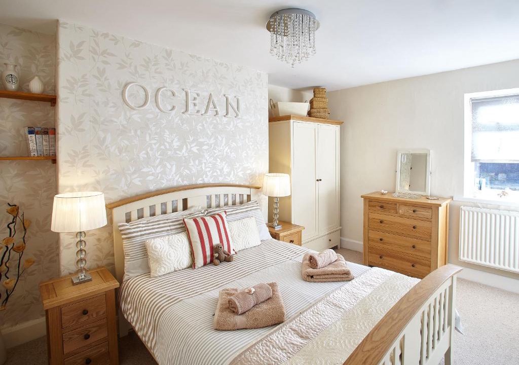 Hinderwell Apartment | Host & Stay - View Point Apartment