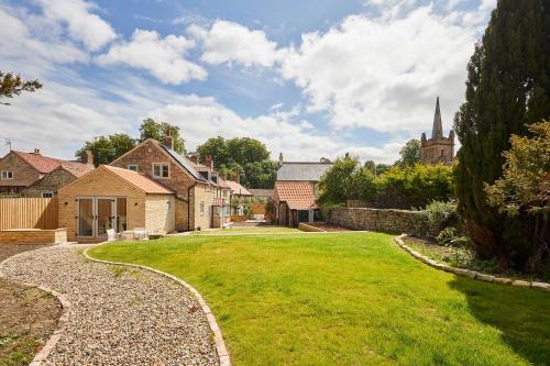Thornton Dale Apartment | Host & Stay - Winds Croft