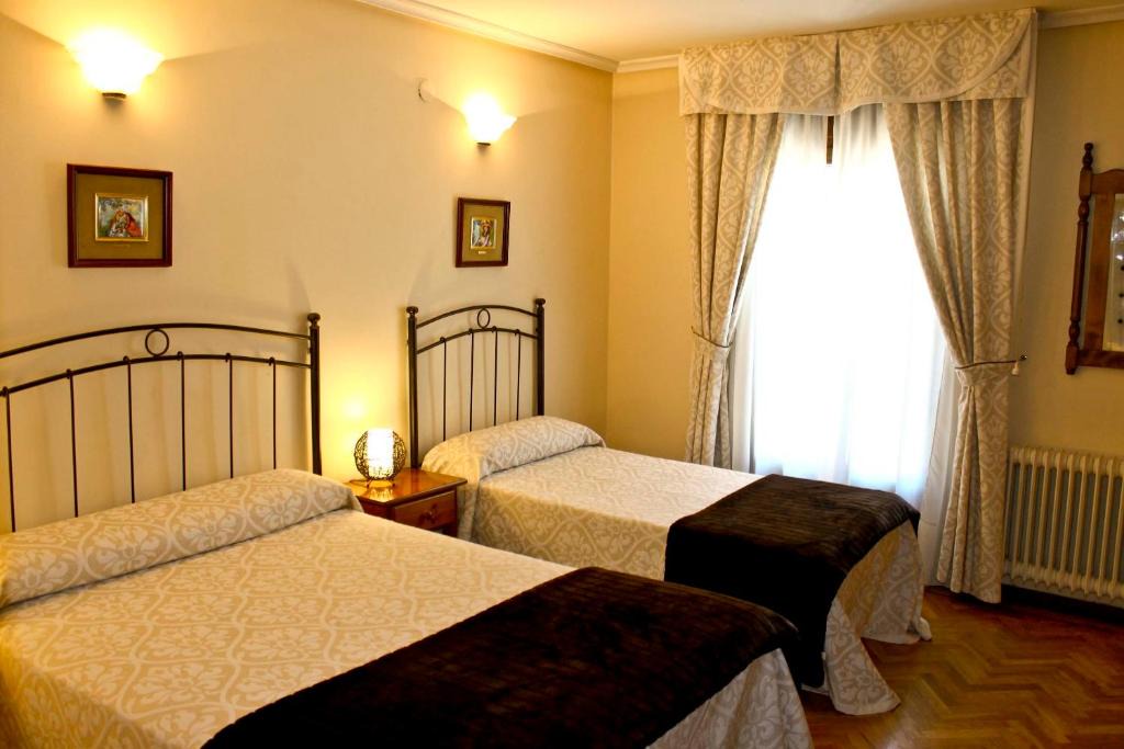 Old Town of Avila House | Hostal Alcántara
