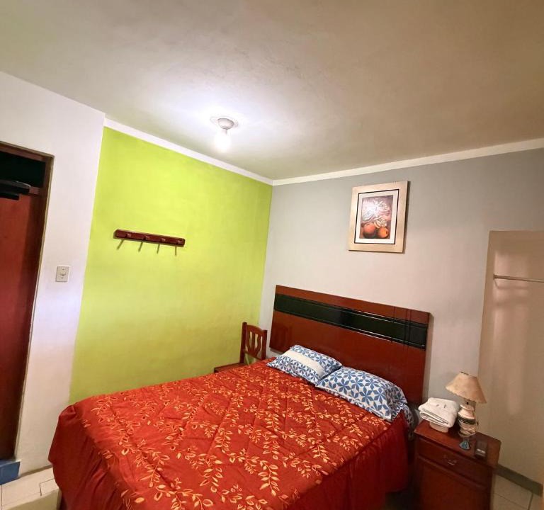 Churin House | HOSTAL GRAU