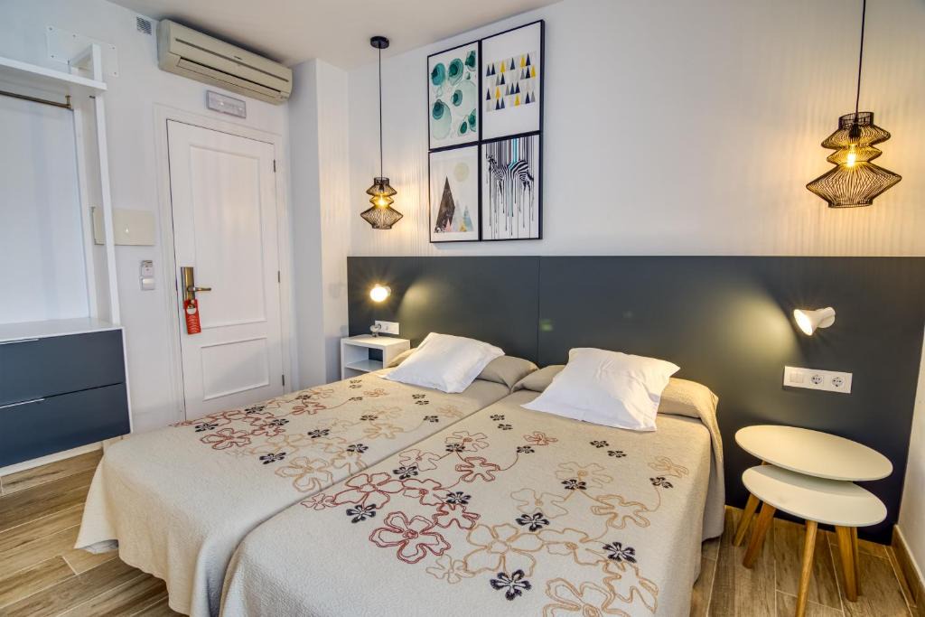 Mahon House | Hostal La Isla