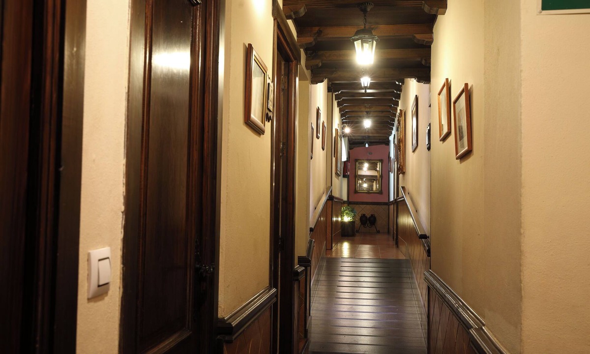 Sanlucar la Mayor Hostel | Hostal Rocío