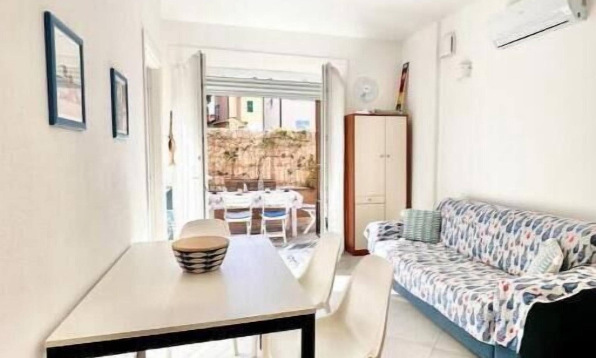Finale Pia House | Hostdomus - Ariadne House