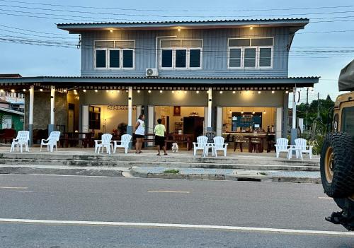 Prachuap Khiri Khan Hostel | Hostel 126 Cafe' & Bar