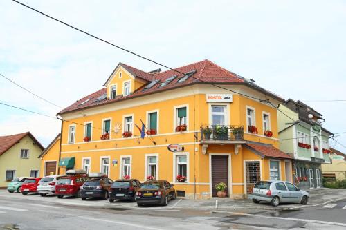 Ptuj Bed & Breakfast | Hostel Sonce