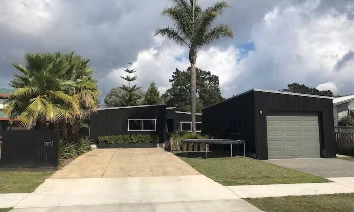 Whangamata House | Hosts on the Coast Whanga Escape