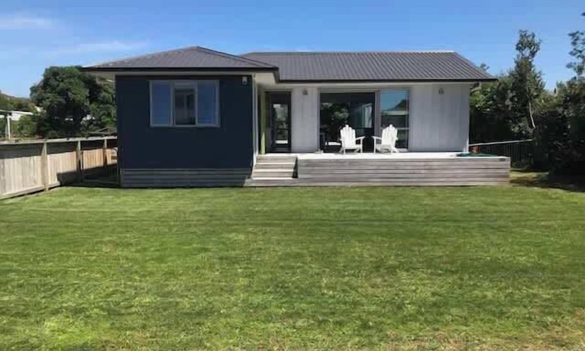 Whangamata House | Hosts on the Coast Given Getaway