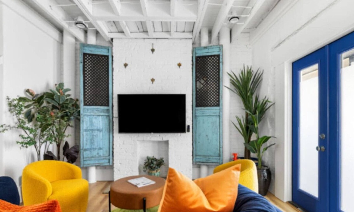 Lower Lawrenceville House | ★ HostWise Stays ★ Casa Santorini - Aegean Inspired, Instaworthy!