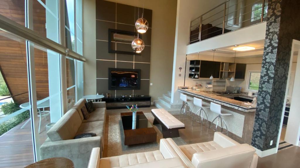 Santo Antonio do Pinhal House | HOSTYN -Asahi Casa de Campo- Piscina ,jacuzzi e Natureza em harmonia