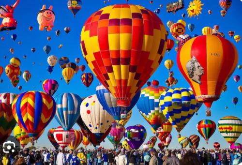 Taylor Ranch House | Hot Air Balloon Haven, King Bed, Office, Foosball, Basketball