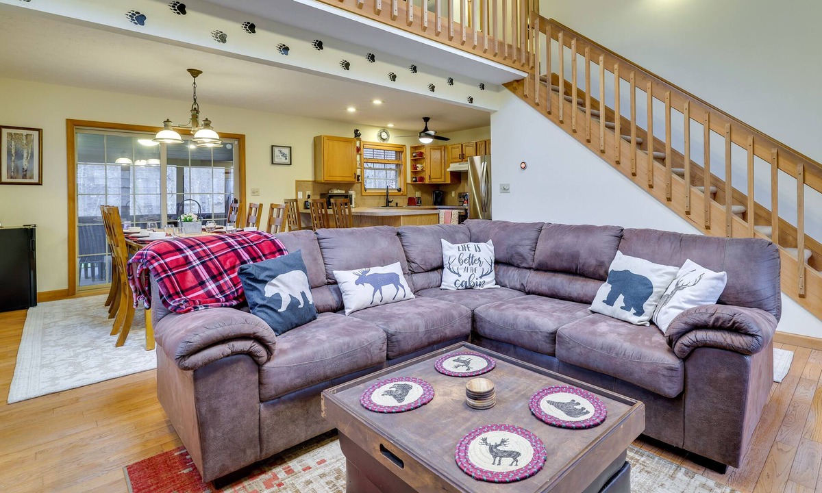 Gouldsboro House | Hot Tub, Game Room! Poconos Home 22 Mi to Slopes