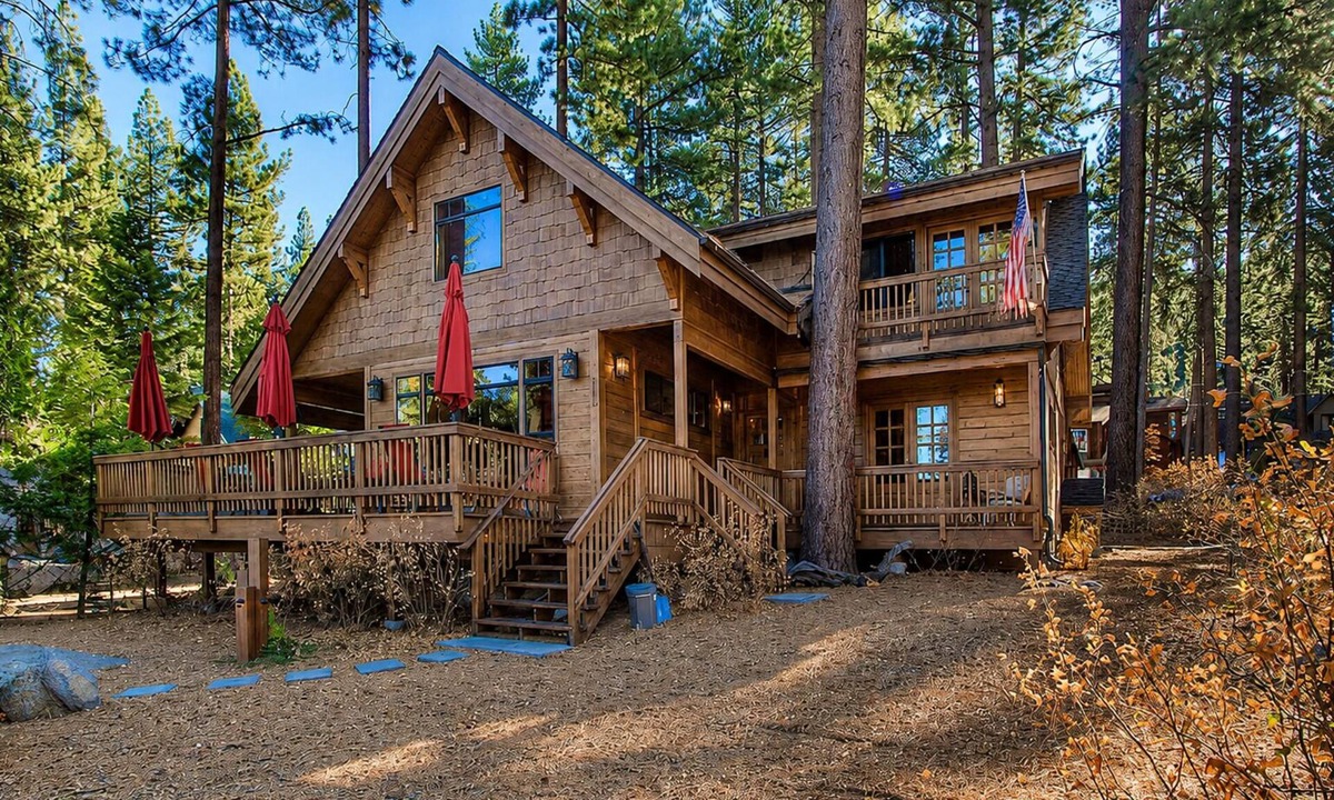 Zephyr Cove House | Hot Tub | Pool Table | Deck | Walk to Lake