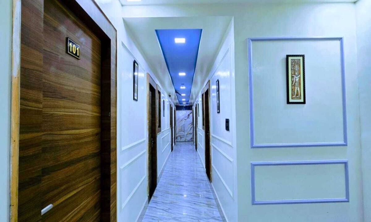 Mathura Hotel | Hotel Aaarav Grand - Mathura Vrindavan