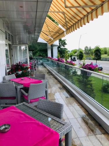 Valenii de Munte Hotel | Hotel Afrodita -Valenii De Munte