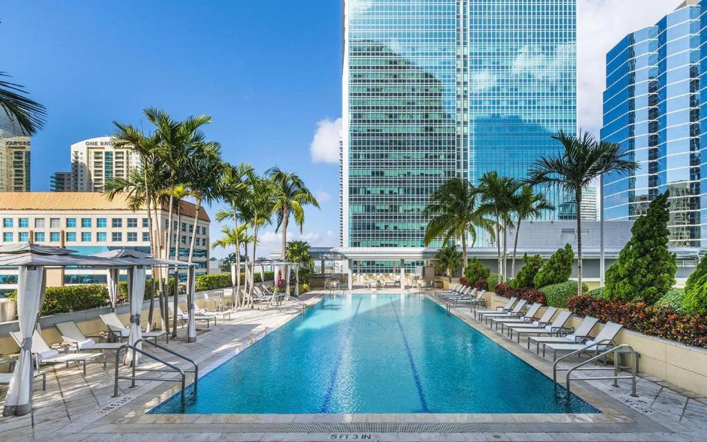 Brickell Apartment | Hotel AKA Suite