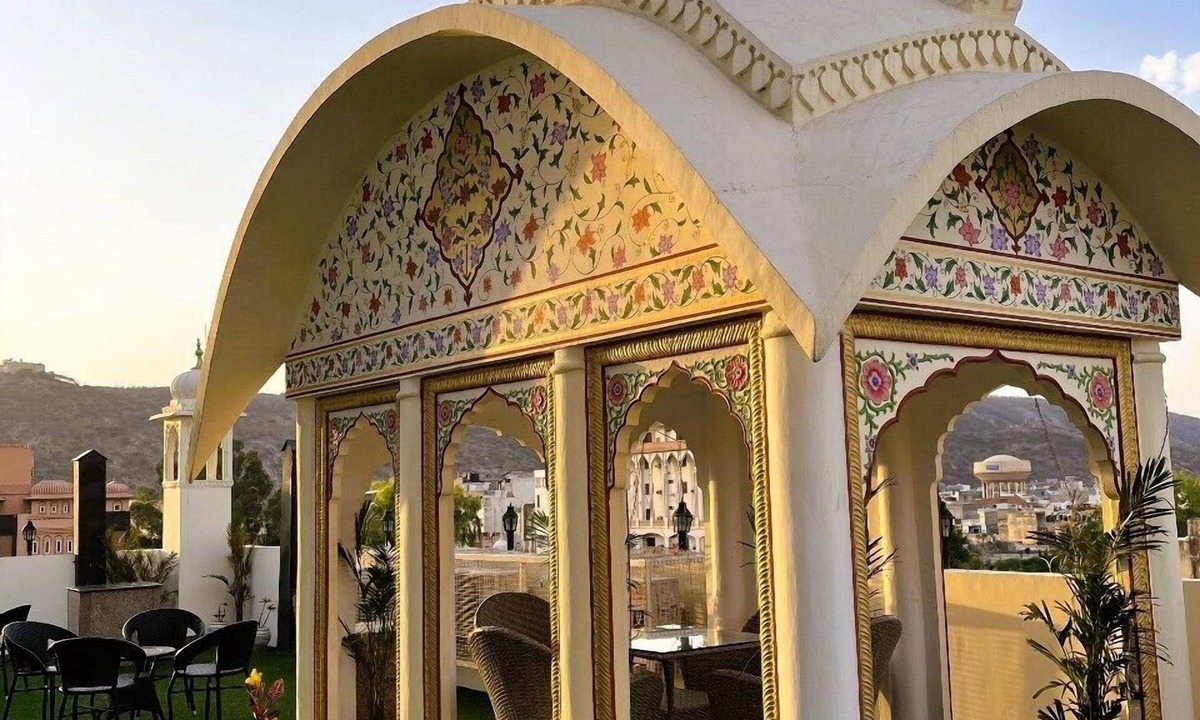 Amer Fort Road Hotel | Hotel Amayra