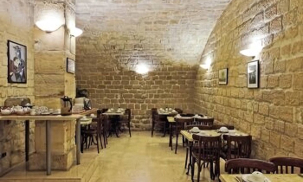 Enfants-Rouges Hotel | Hotel Americain