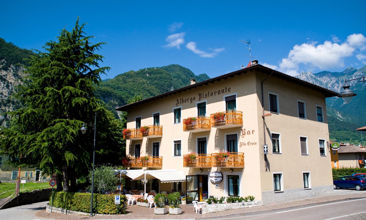 Canale di Tenno Hotel | Hotel Antica Croce