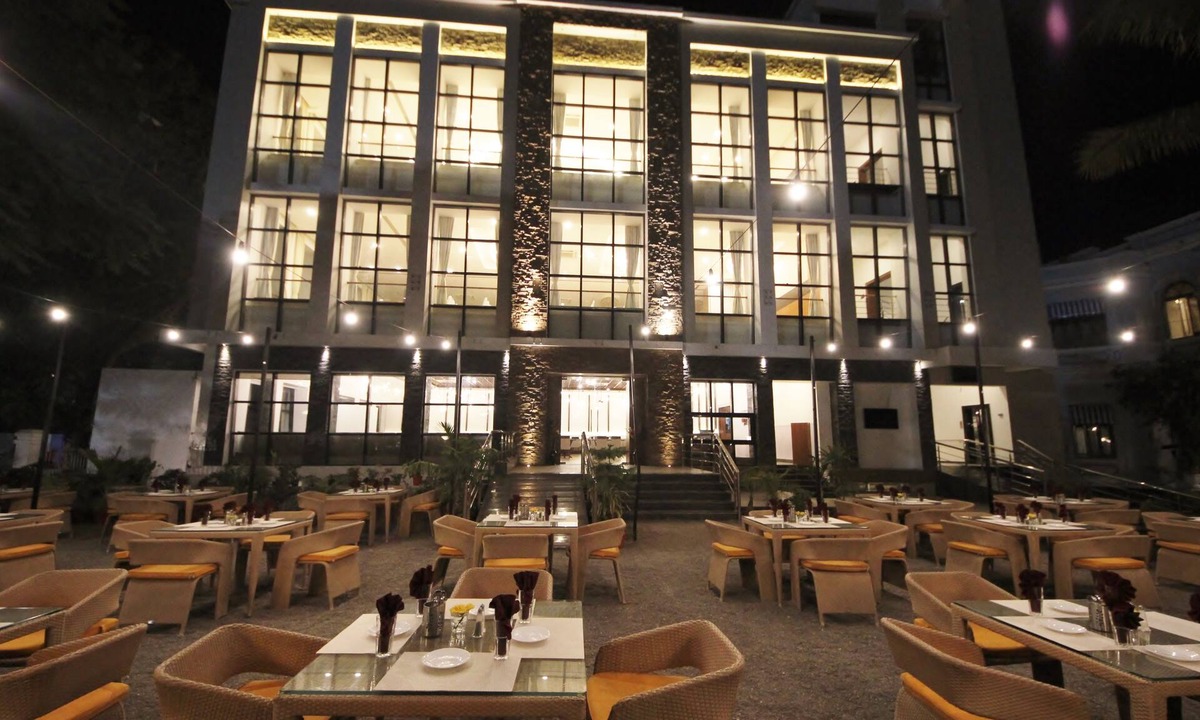 Jamnagar Hotel | Hotel Aram
