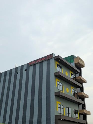 Etah Hotel | Hotel AshokA