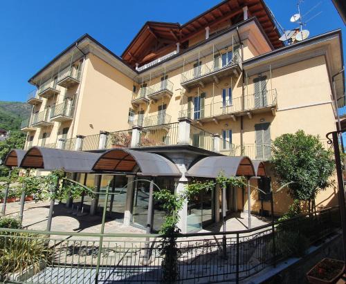 Baveno Hotel | Hotel Azalea