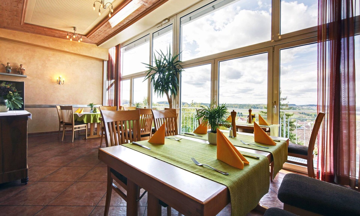 Grossbettlingen Hotel | Hotel Bauer Großbettlingen