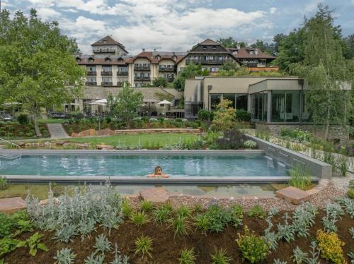 Collalbo Hotel | Hotel Bemelmans-Post