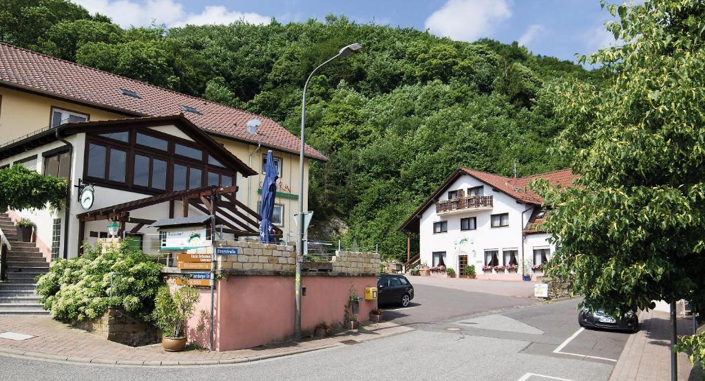 Dannenfels Hotel | Hotel Berg