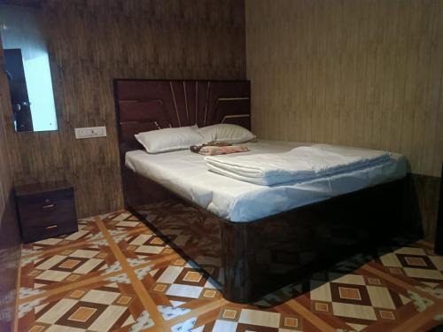 Bandra East Apartment | Hotel Bhagirath