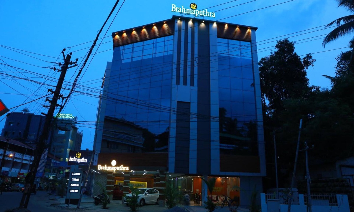 Kuppaayil Hotel | Hotel Brahmaputhra