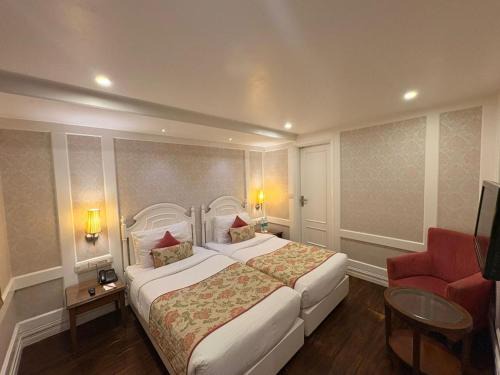 Connaught Place Hotel | Hotel Bright