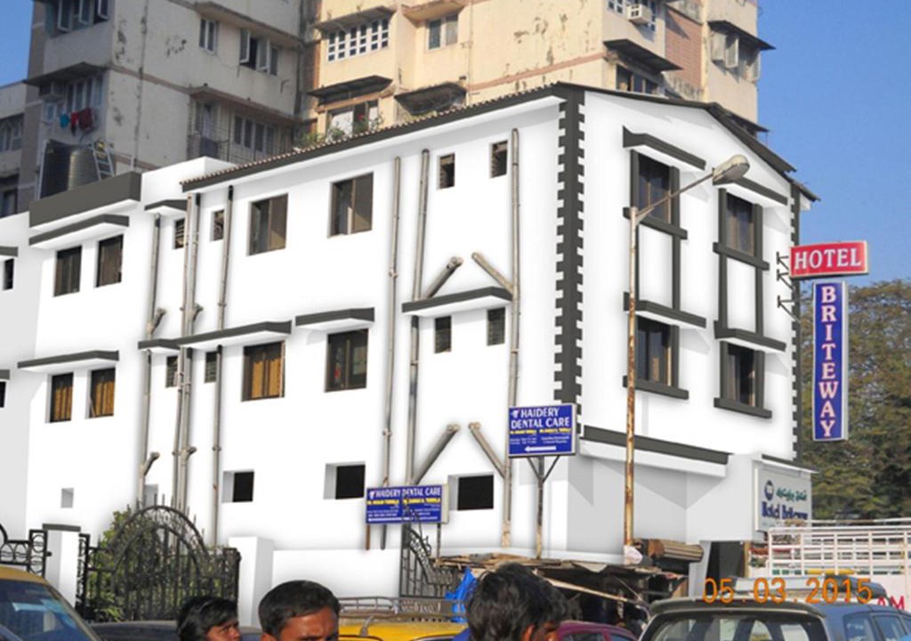 Girgaon Hotel | Hotel Briteway