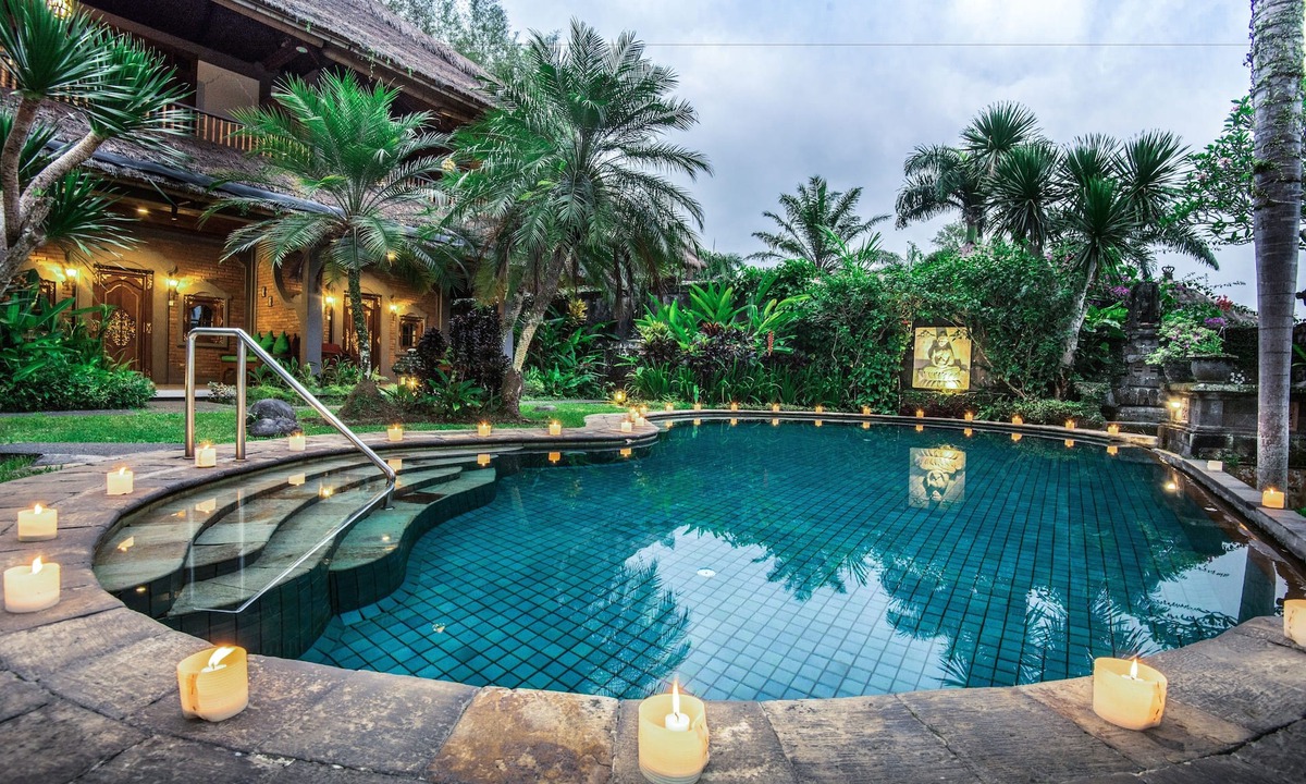 Kedewatan Hotel | Hotel Bunga Permai