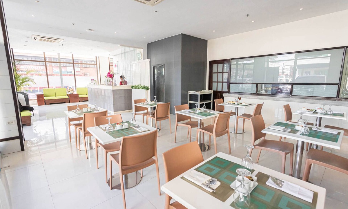 Downtown Tacloban Hotel | Hotel Canelsa